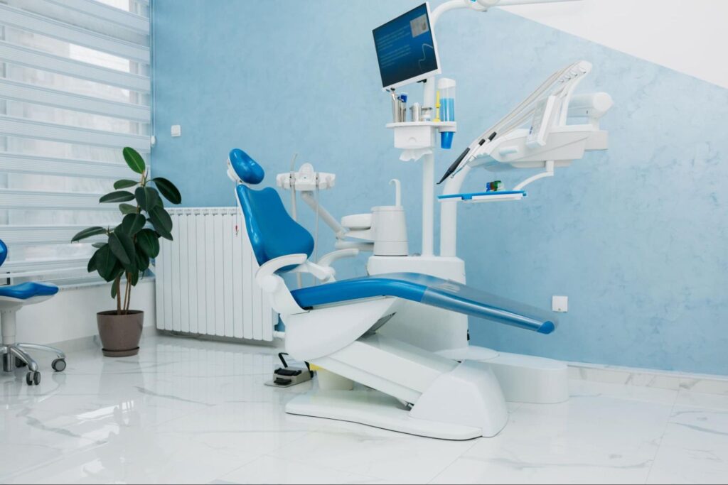 Dentist Sparks, NV 1125 N Mccarran Absolute Dental