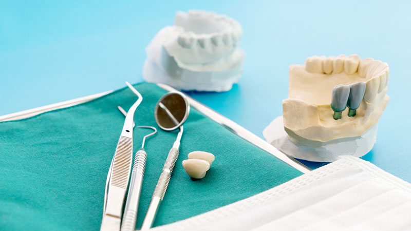 dental implant model and tools