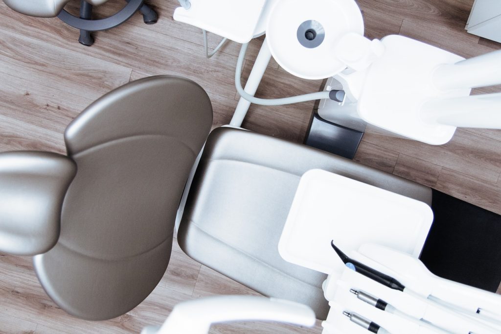 Oral surgery chair
